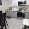 New built house, Stay in Style Guest Suite, 2bedroom, 2bed, 2bath