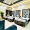 Hotel new royal palace