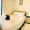 Scenic 2BR RiverView Suite in Downtown