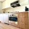 Scenic 2BR RiverView Suite in Downtown