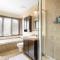 Townhouse On The Golf W Pool Access -aiglon 1666