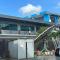 Studio Sleeps 2 with Free Parking