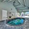 Lakefront Condo w Huge Waterfront Pool Hot Tub