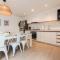 Fliphaus Salvador 5879 'A' 4 Bd BBQ & Pool Palermo