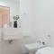 Fliphaus SohoGlam 'B' - 2 Bd with Balcony