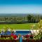 Villa Poemia- private villa with 4BD, pool and stunning sea view