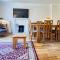 Spacious 4-bedroom townhouse in the city center with free parking