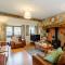 3 Bed in Coombe Keynes DC029