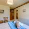 3 Bed in Coombe Keynes DC029