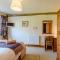 3 Bed in Coombe Keynes DC029