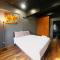 13pax BAYU EXECUTIVE SUITE 3R2B, SEASIDE, ROOFTOP BBQ, WATERSPORT, Pool, Wifi, 50"TV