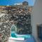 Luna Santorini Suites