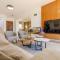 H&O Villa Arizona Gold Residence