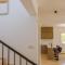 H&O Villa Arizona Gold Residence