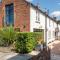 Marsh Mallow Cottage - Hot Tub Packages Available