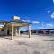 OYO Garden Inn and Suites Pearsall I-35 East