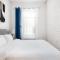 26-2B Gramercy Large 1BR WD in unit courtyard