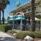Sunshine House! 3BR 2BA Sleeps 9! Your perfect retreat for comfort and style