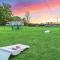 7 Le Soleil Retro Tiny House, Boat Parking, Mins to Lake Guntersville, City Harbor