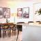 Waterfront Stay at Sunshine Villa