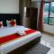 Hotel Elegance, Katra