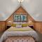 Lewis Ave Lodge