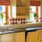 Dingle Courtyard Holiday Homes 3 Bed Sleeps 6