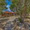 Rustic Alto Cabin with Hot Tub, Deck and Fireplace!
