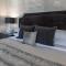 121 Hotel by AvantStay Modern Comfort in Nashvilles West End