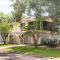 601 Dolphin Rd