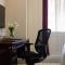 Crowne Plaza Hotel & Suites Landmark Shenzhen by IHG - Nearby Luohu Border, Indoor heated swimming pool, Complimentary Welcome Drink
