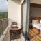 Dhauladhar Heights Resort