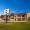 Eagles Den Three Rivers Texas a Travelodge by Wyndham