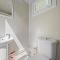 Corry Lodge Estate - Sheperds Huts or Container Stays with Sea View