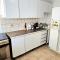 Retro art and mirrors Molos