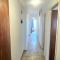 Retro art and mirrors Molos