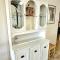 Retro art and mirrors Molos