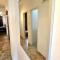 Retro art and mirrors Molos