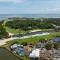 3 Bedroom House with Ocean and Fairway Views