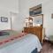 The Voges Lake House - Amazing lake front house with a beautiful view and game room!
