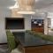 Fairfield Inn and Suites by Marriott Calhoun