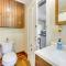 Charming Cottage with Patio, Walk to Boothbay Harbor