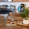 Tropical Escape, Ocean Views Condo with Parking