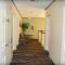 Adams Inn and Suites