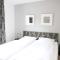 Bomhoffstr. 22a, W4, Blue Water