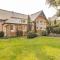 Charming Summerhouse Annexe in lush gardens in Fowey