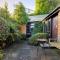 Charming Summerhouse Annexe in lush gardens in Fowey