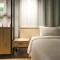 Dash Forwaves Hotel