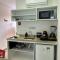 Flat completo a 50 metros da praia