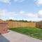 Dawson Park 4 - Uk12663